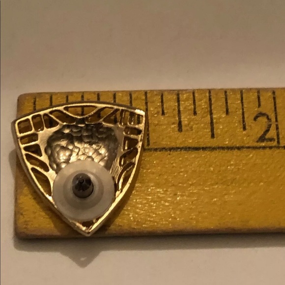 Vintage- Estate Gold Tone Green Swirl Enamel Triangle Pierced Earrings - Picture 8 of 9